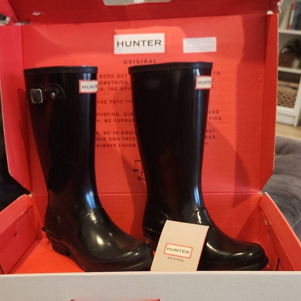 Hunter Women's Glossy Black Rain Boots